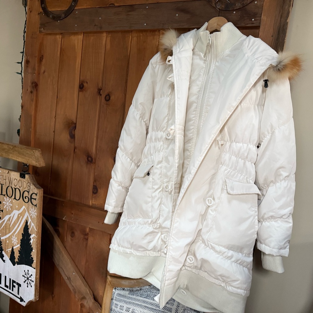 RUD styled by RUDSAK White down Jacket with Fox Fur